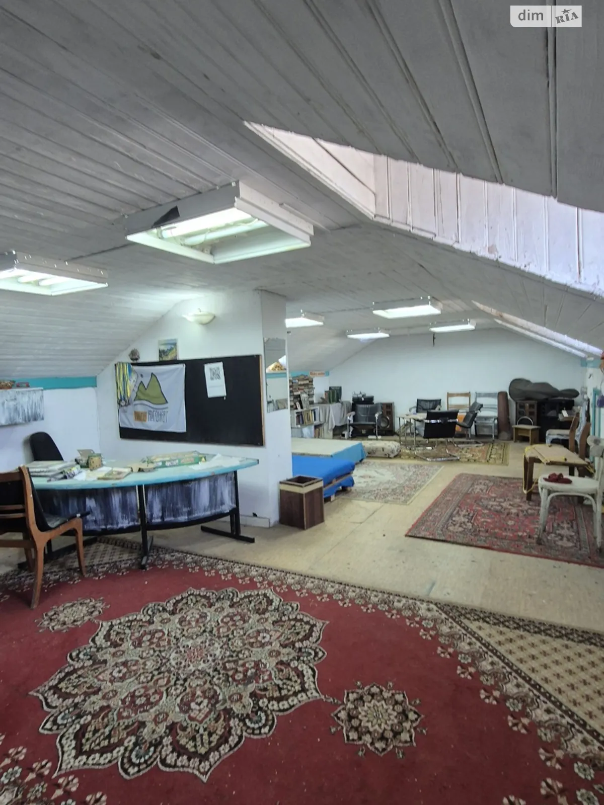 Продается объект сферы услуг 240 кв. м в 3-этажном здании, цена: 120000 $ - фото 1