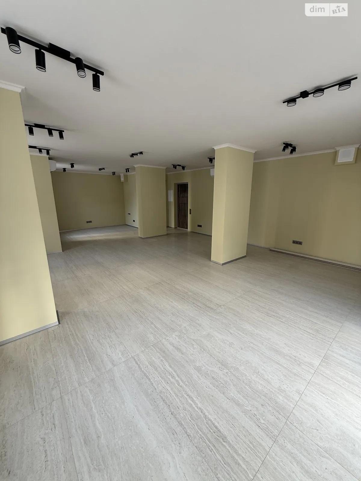 Продается помещения свободного назначения 58 кв. м в 10-этажном здании, цена: 121000 $ - фото 1