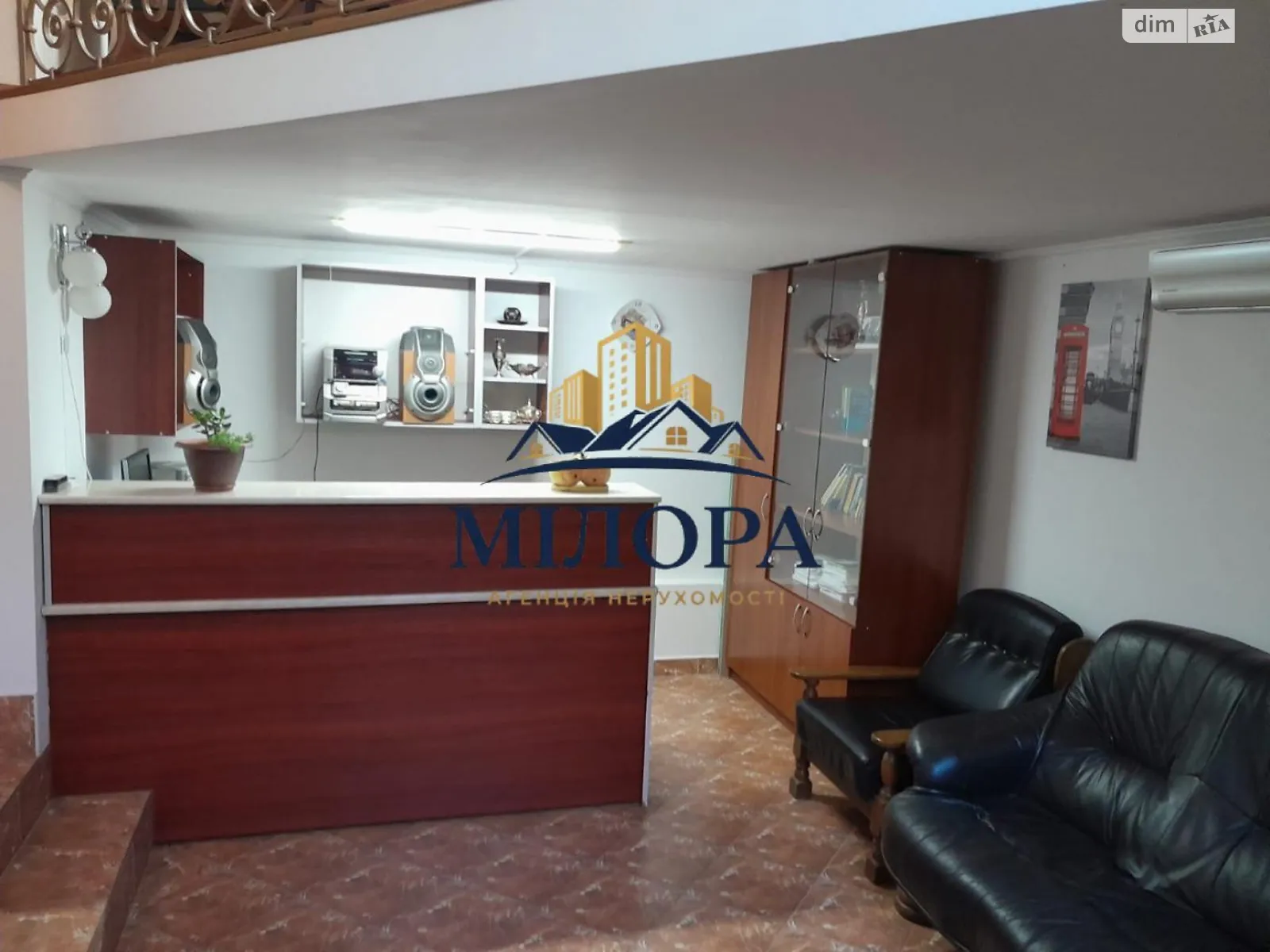 Продается офис 41.1 кв. м в бизнес-центре, цена: 37000 $ - фото 1