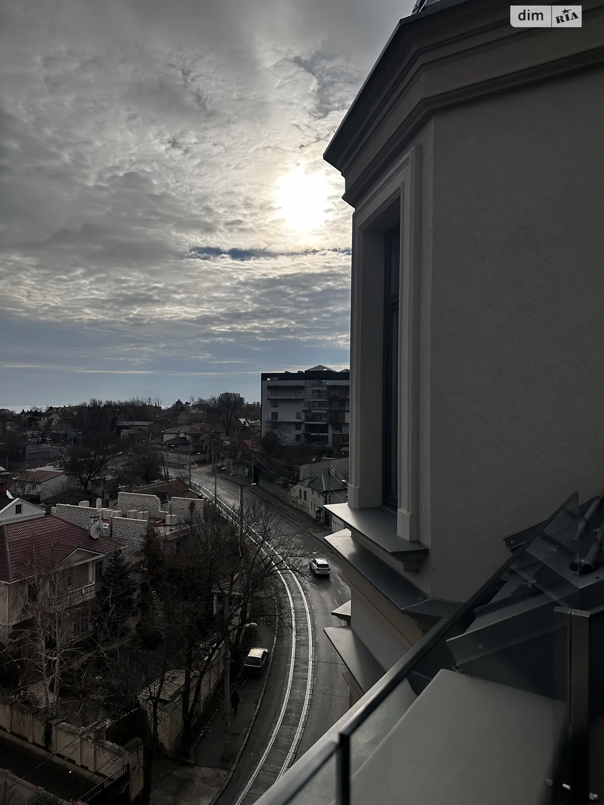 Продается 3-комнатная квартира 97 кв. м в Одессе, Фонтанская дор., 62К - фото 1