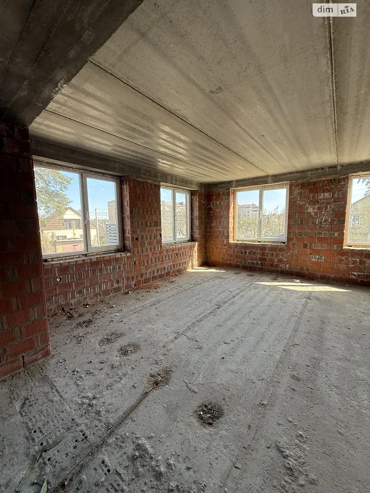 Продается офис 228 кв. м в бизнес-центре, цена: 310000 $ - фото 1