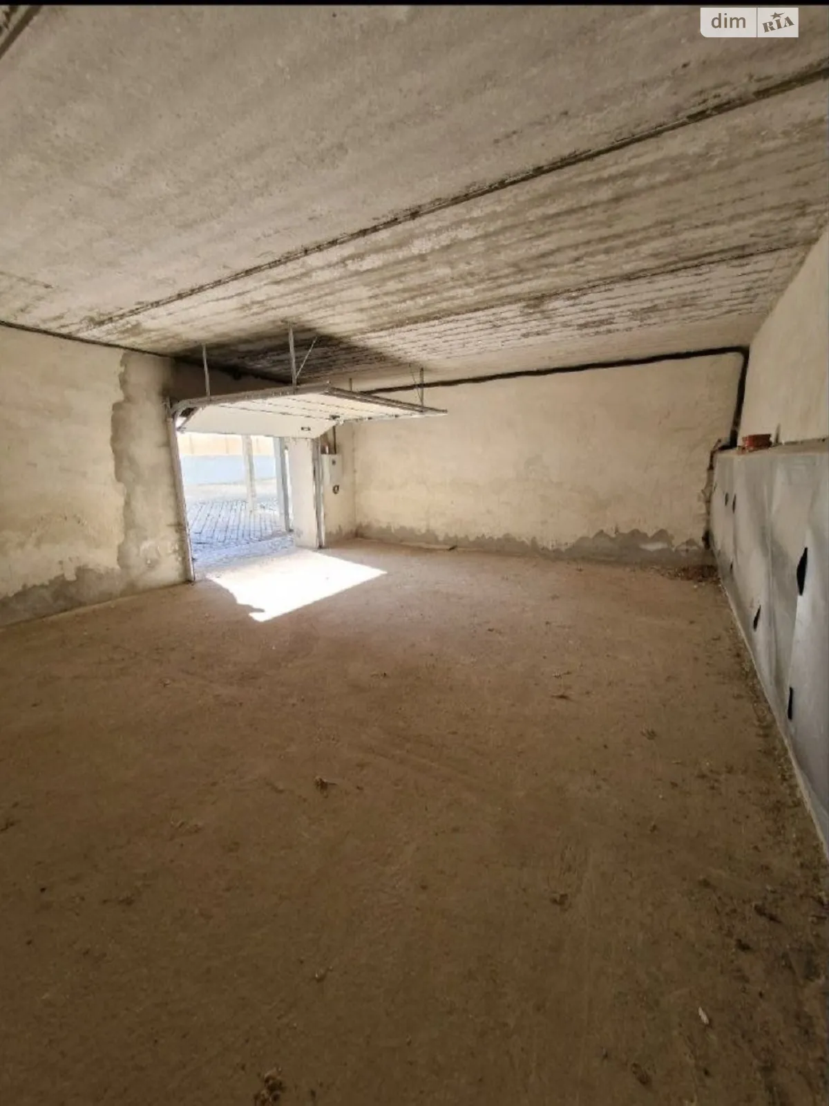 Продается отдельно стоящий гараж универсальный на 45.5 кв. м, цена: 41000 $ - фото 1