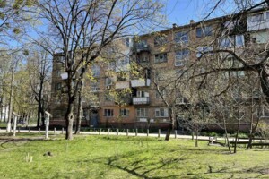 Продажа комнаты, Киев, р‑н. Академгородок, ст.м. Академгородок, Академика Доброхотова улица, дом 14