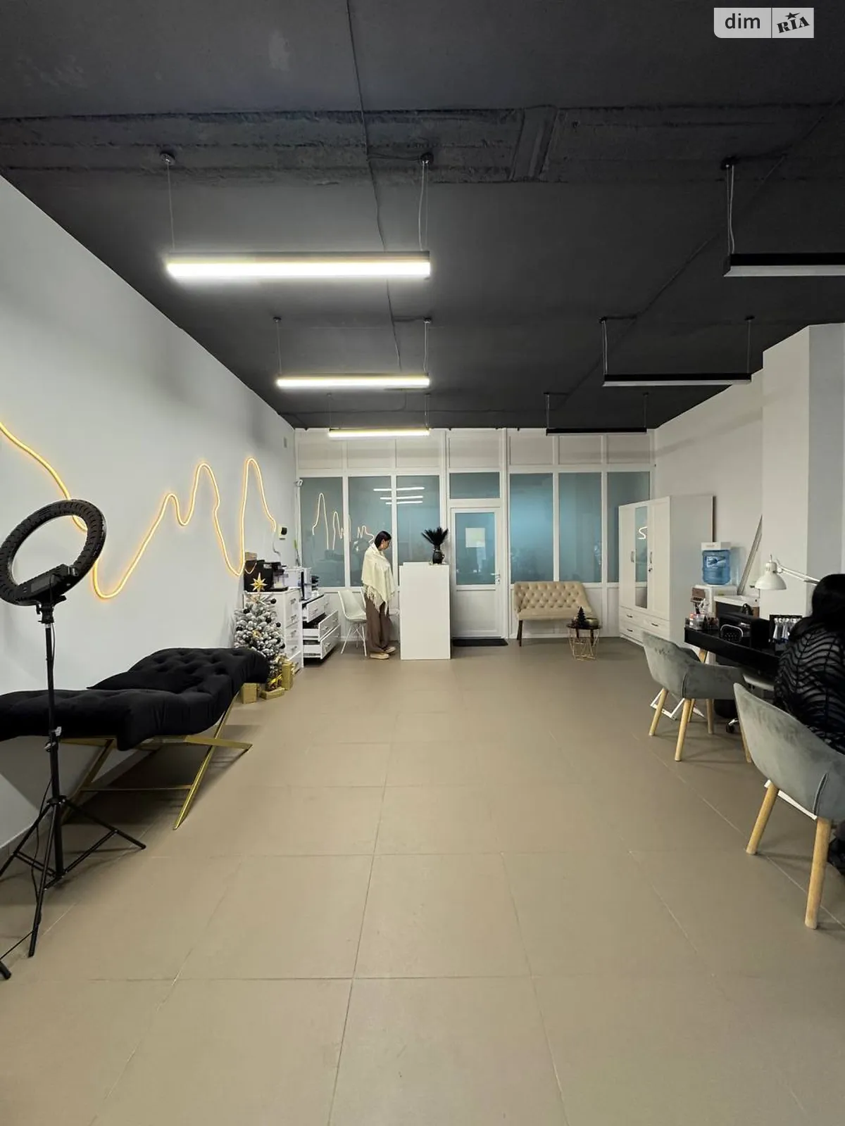 Здається в оренду офіс 44 кв. м в бізнес-центрі, цена: 11000 грн - фото 1