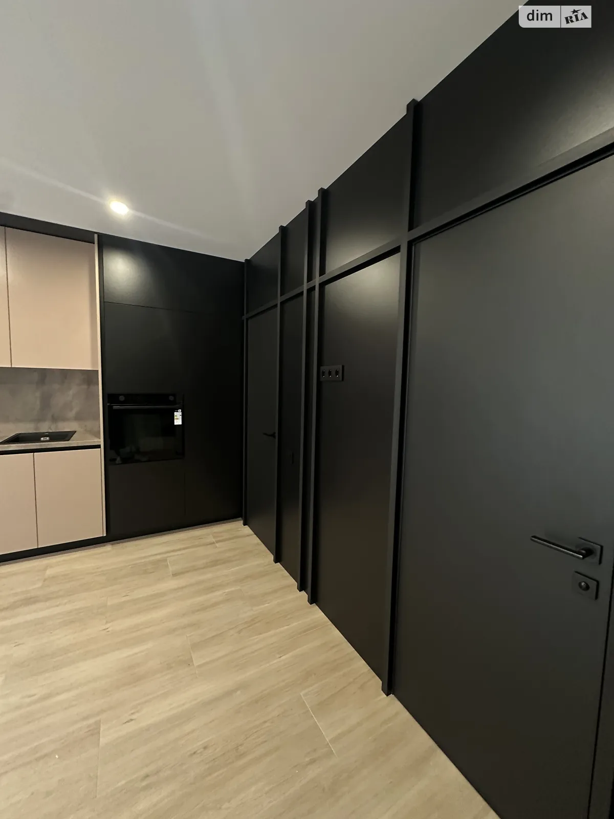 Продается 1-комнатная квартира 72 кв. м в Бармаках, ул. Единства, 9 - фото 1