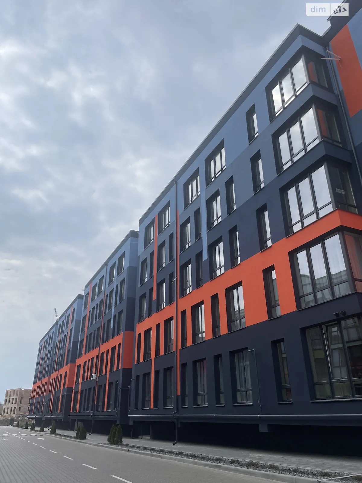 Продается 1-комнатная квартира 45.5 кв. м в Бармаках, ул. Единства - фото 1