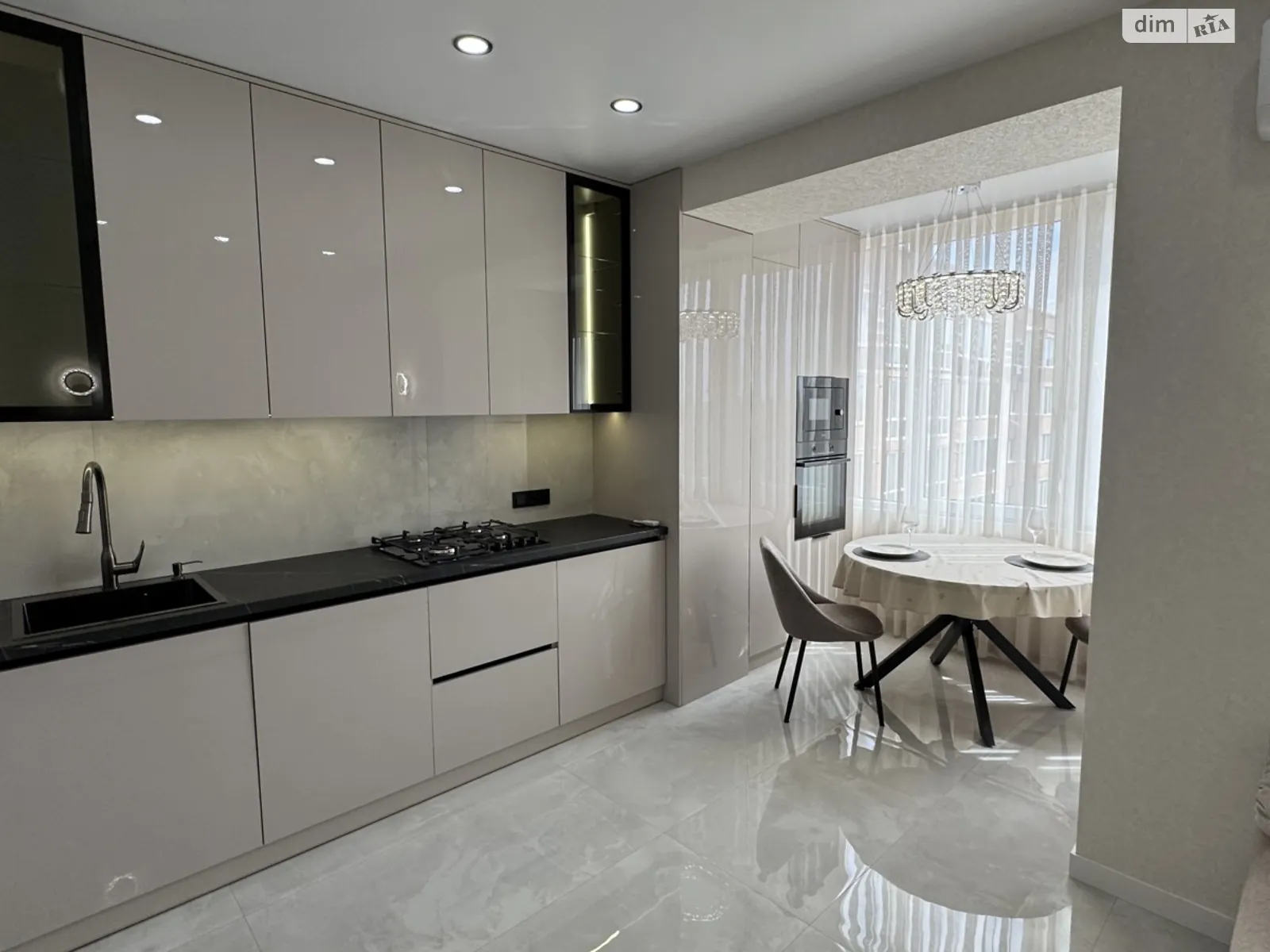 Продается 2-комнатная квартира 62 кв. м в Хмельницком, ул. Заречанская - фото 1