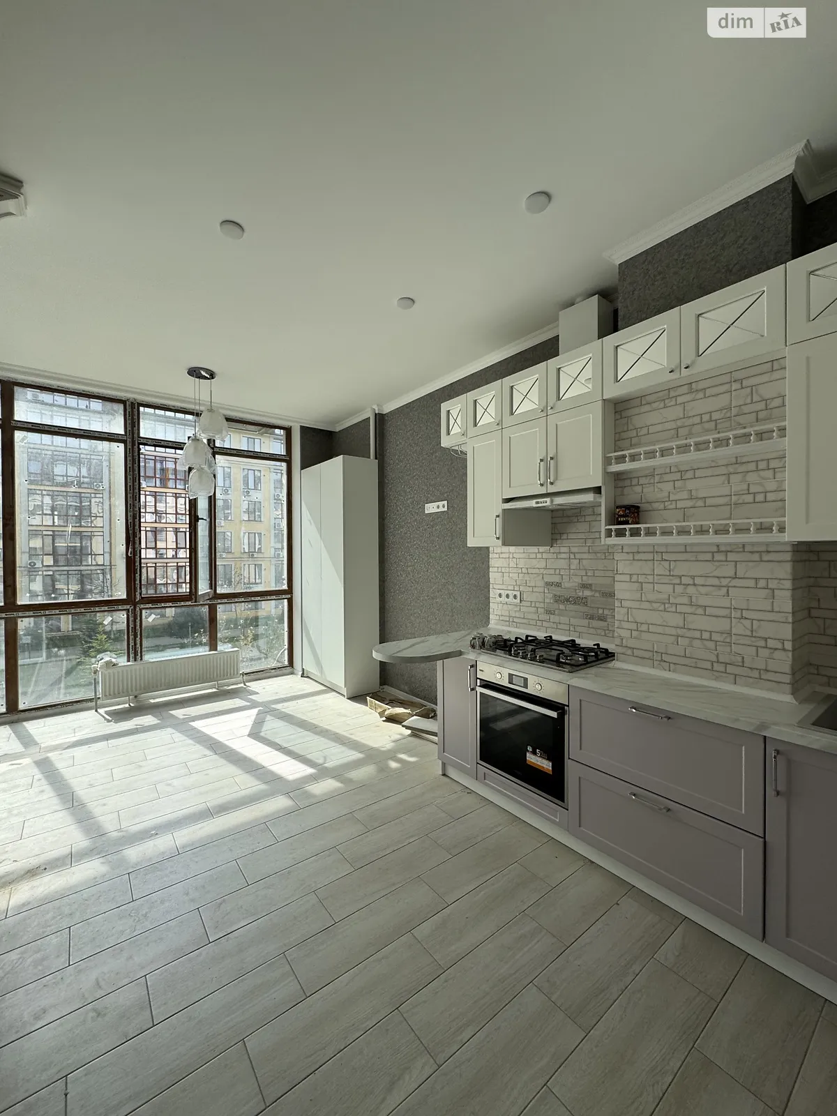 Продается 1-комнатная квартира 45 кв. м в Одессе, ул. Дача Ковалевского - фото 1