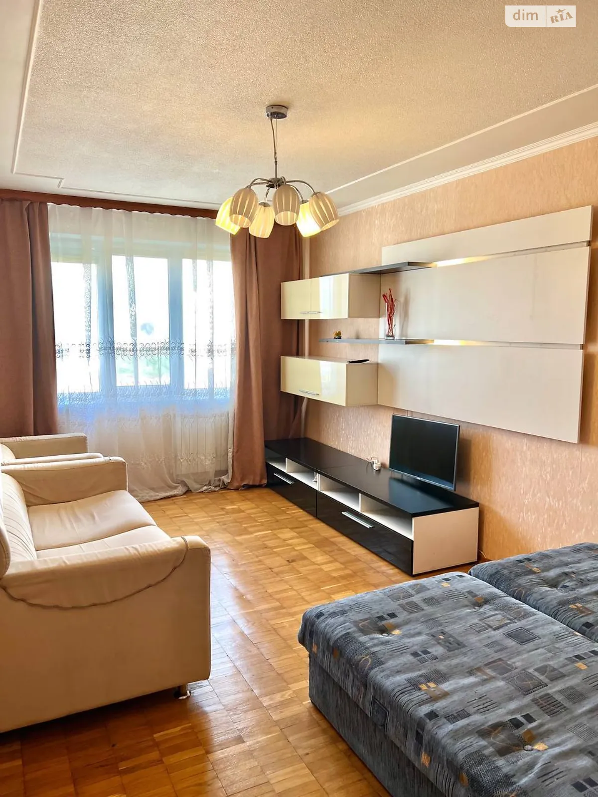 Продается 1-комнатная квартира 34.1 кв. м в Киеве, ул. Голосеевская, 6 - фото 1