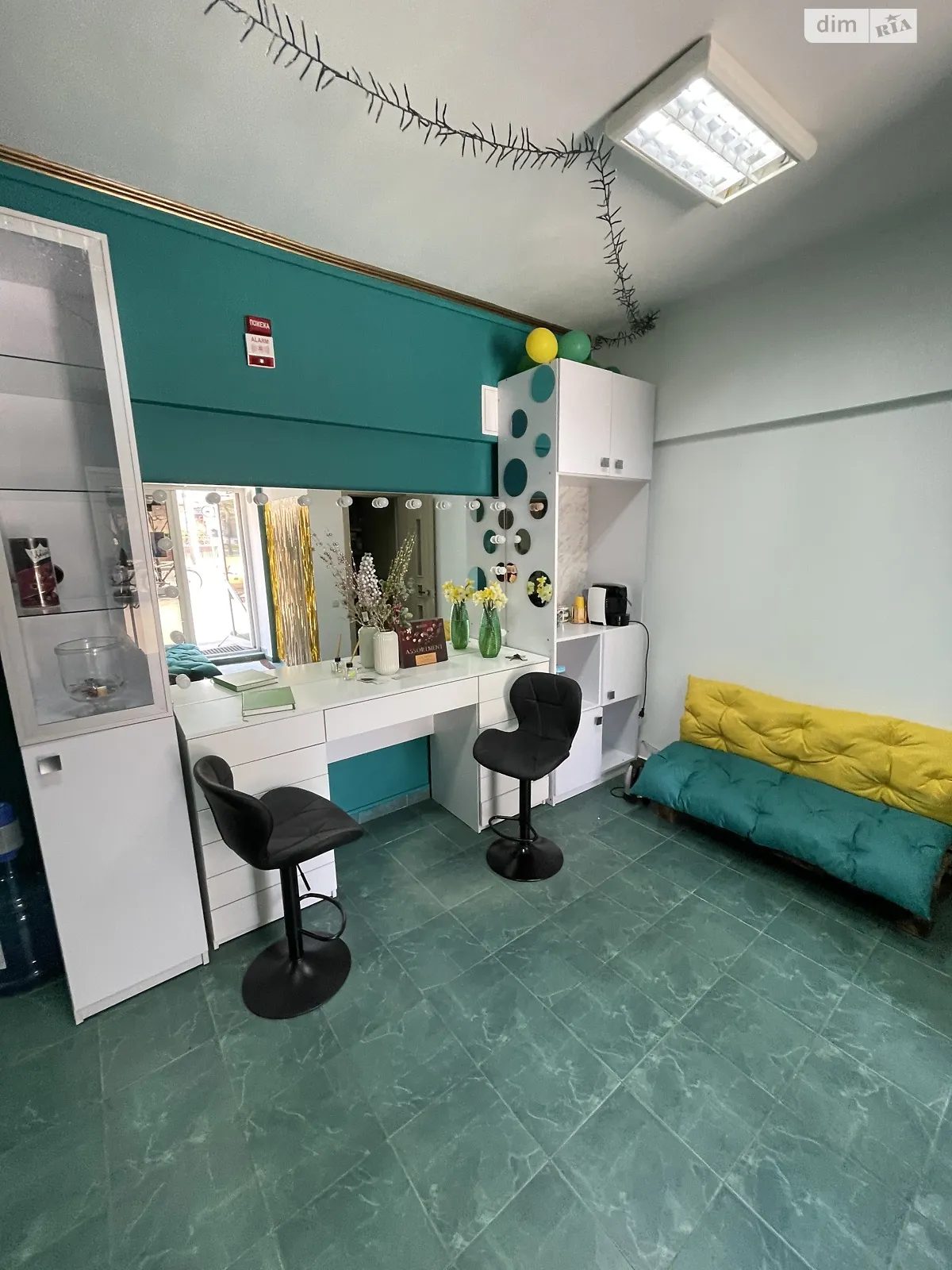 Сдается в аренду помещения свободного назначения 54 кв. м в 3-этажном здании, цена: 10000 грн - фото 1