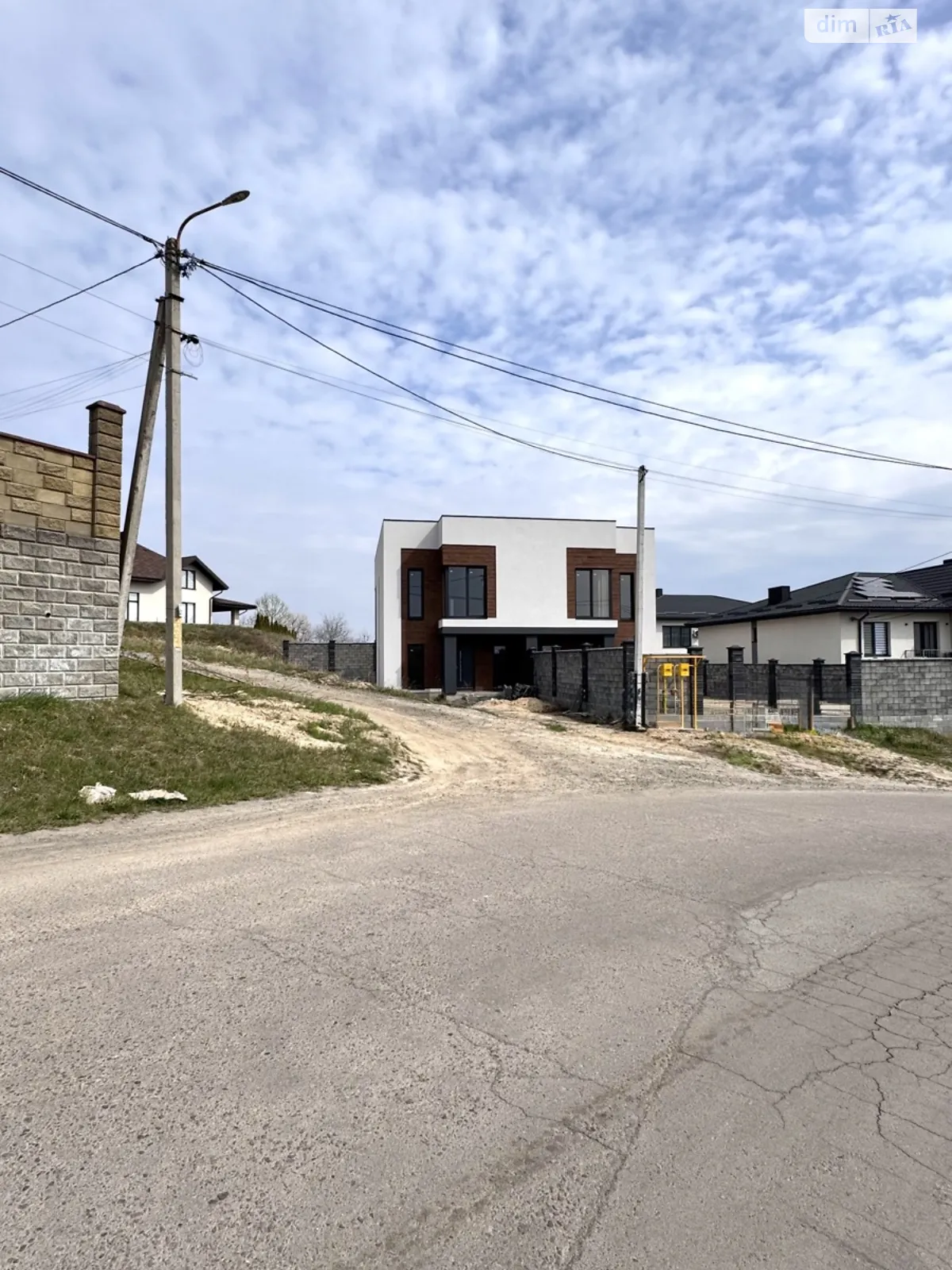 ул. Полищука Красные Горы Ровно, цена: 80000 $ - фото 1