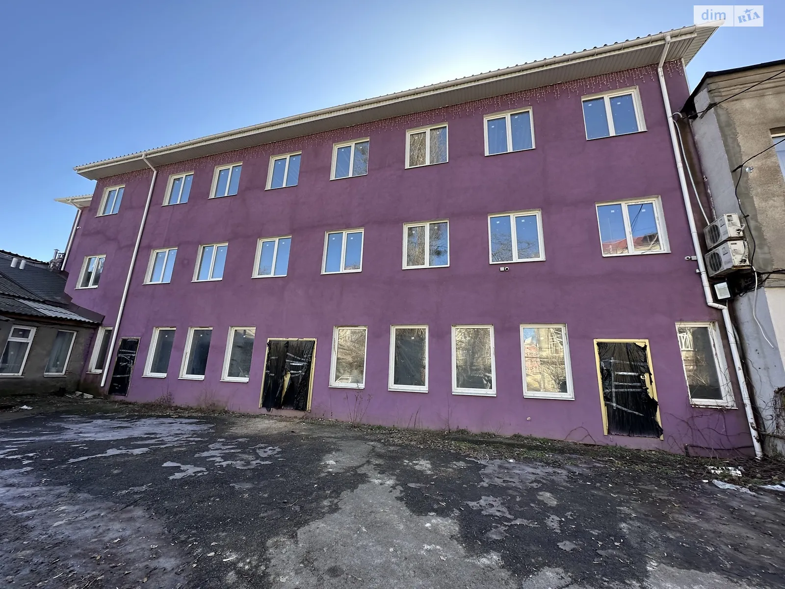 Продається офіс 568 кв. м в бізнес-центрі, цена: 200000 $ - фото 1