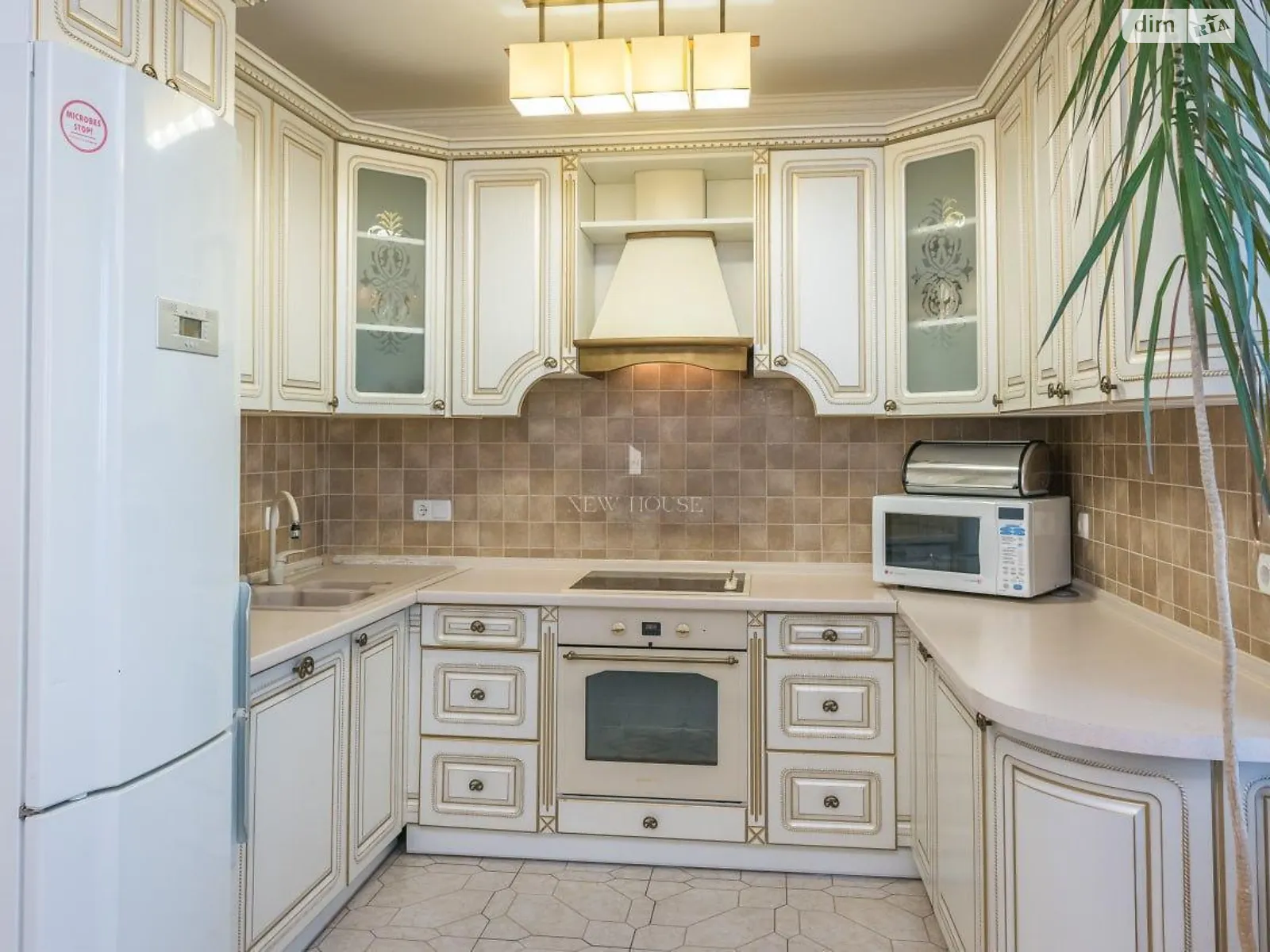 Продается 2-комнатная квартира 70.3 кв. м в Киеве, просп. Берестейский(Победы), 105 - фото 1