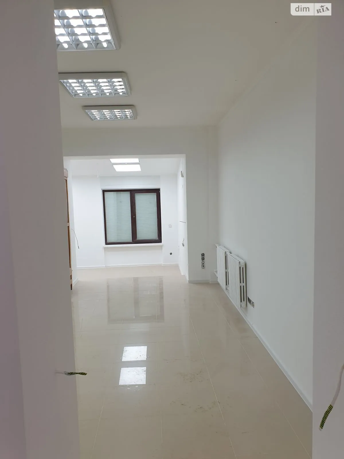 Продается офис 60 кв. м в бизнес-центре, цена: 88000 $ - фото 1