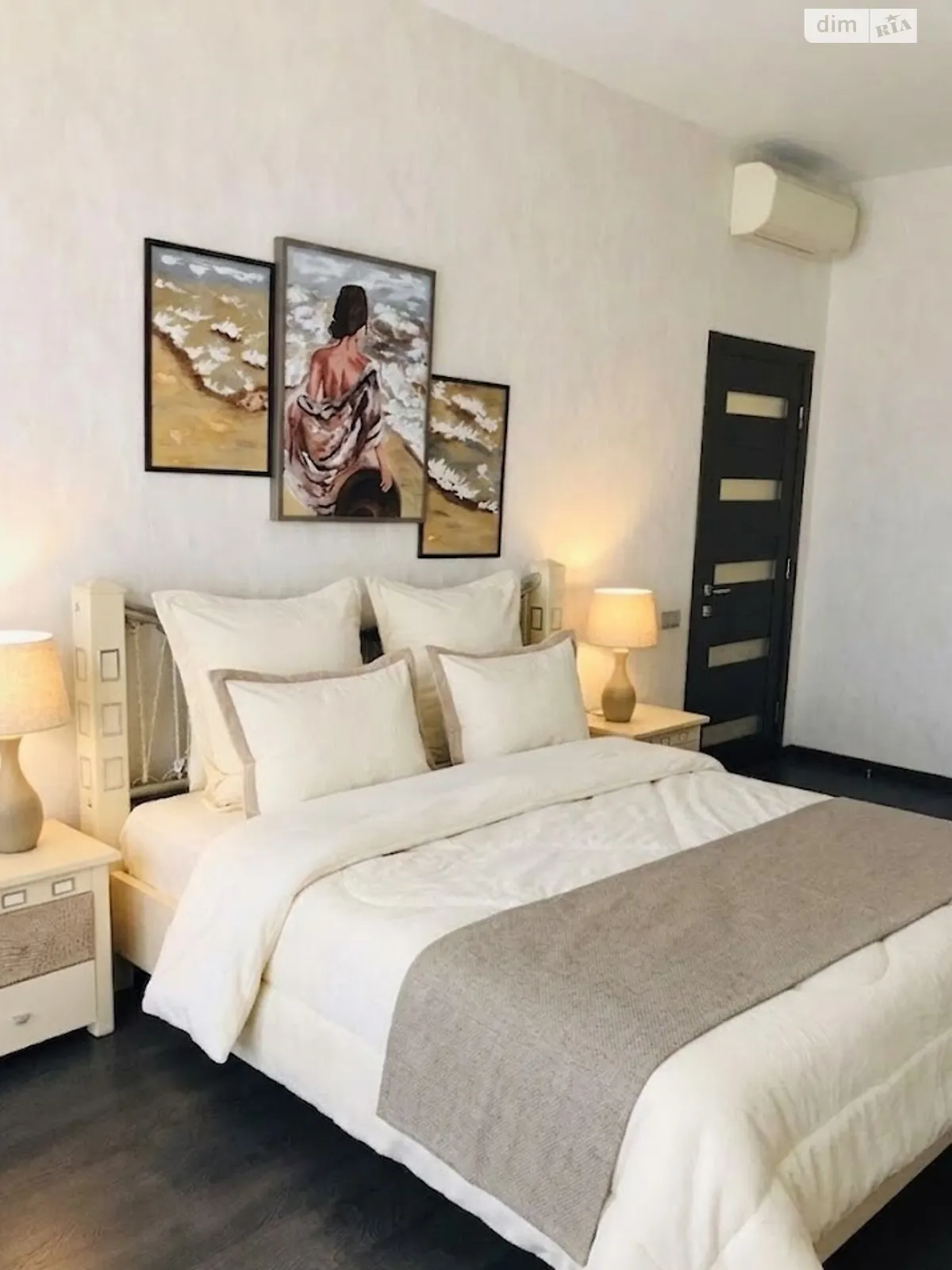 Сдается в аренду 3-комнатная квартира 113.8 кв. м в Киеве, ул. Андрея Верхогляда(Драгомирова), 12 - фото 1