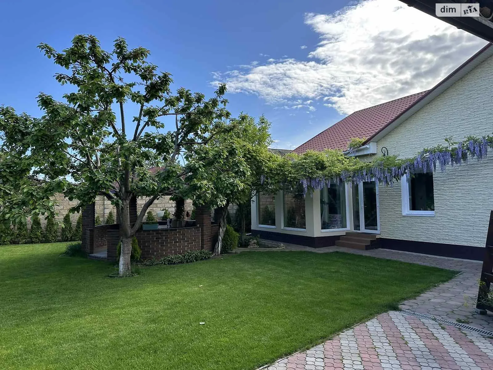 Продается одноэтажный дом 150 кв. м с беседкой, цена: 320000 $ - фото 1