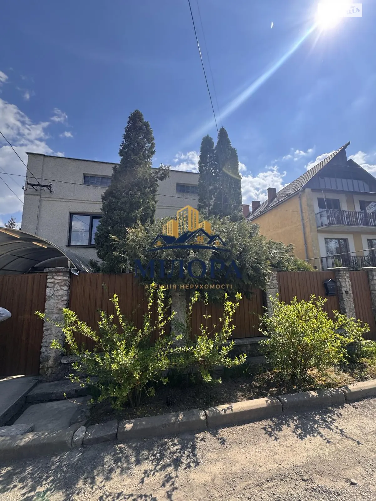 Продается дом на 2 этажа 149 кв. м с подвалом, цена: 130000 $ - фото 1