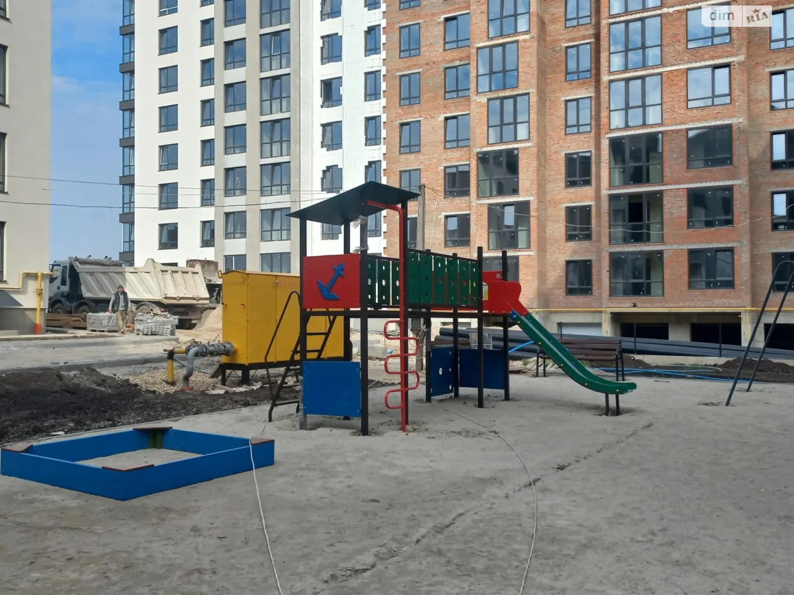 3-комнатная квартира 88.22 кв. м в Тернополе, ул. 15-го Апреля - фото 1