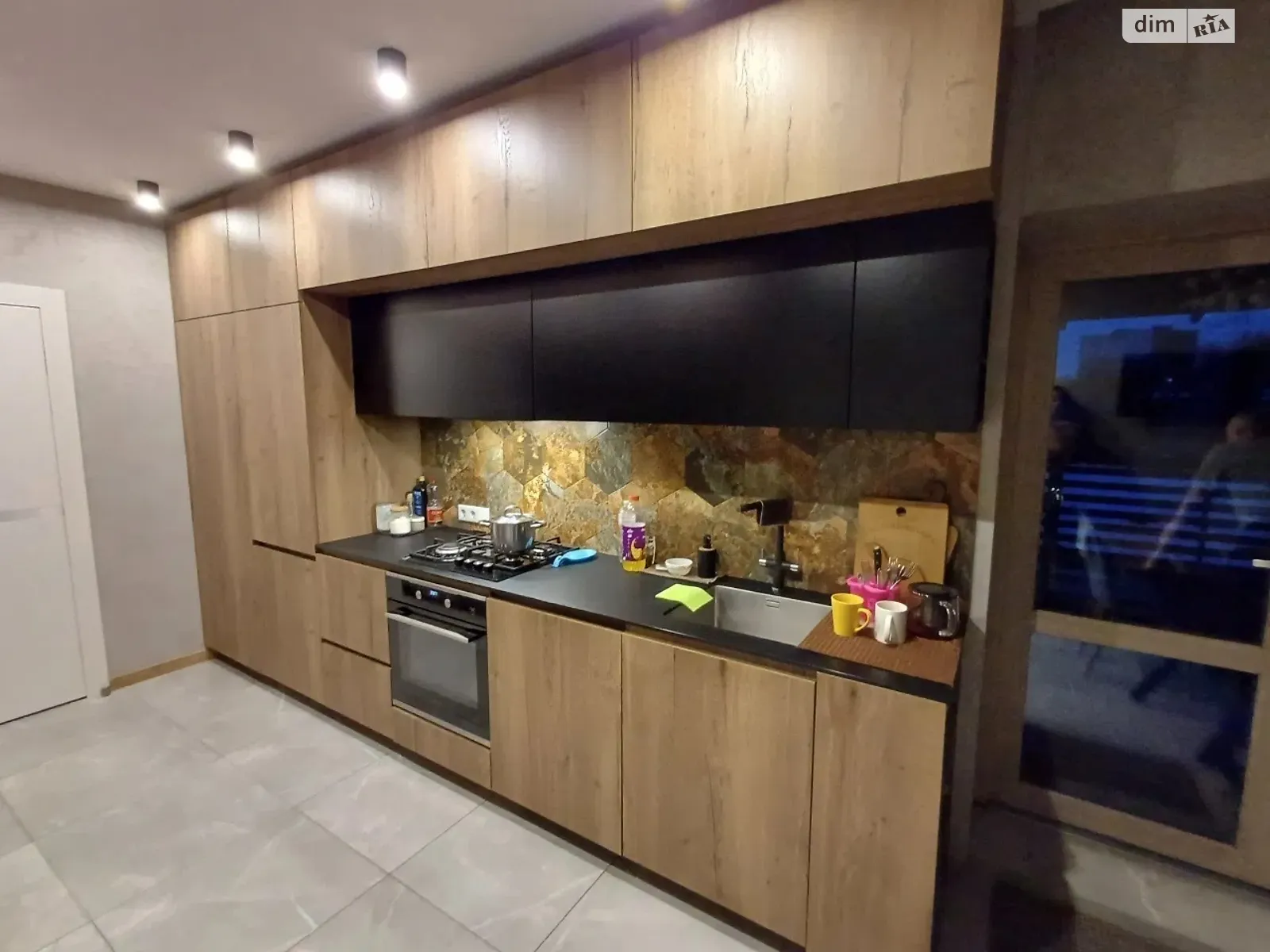 Сдается в аренду дом на 2 этажа 120 кв. м с садом, цена: 1600 $ - фото 1