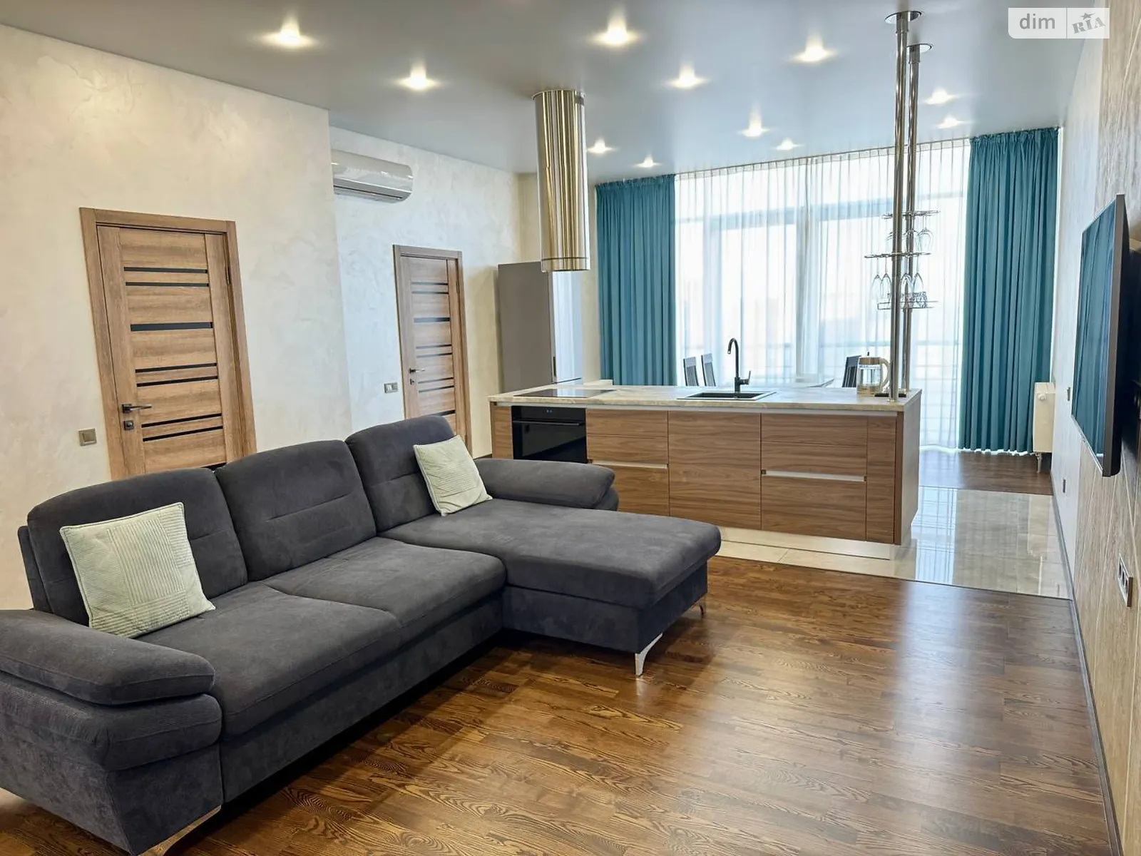 Продается 1-комнатная квартира 81.1 кв. м в Днепре, спуск Крутогорный, 28 корпус 3 - фото 1