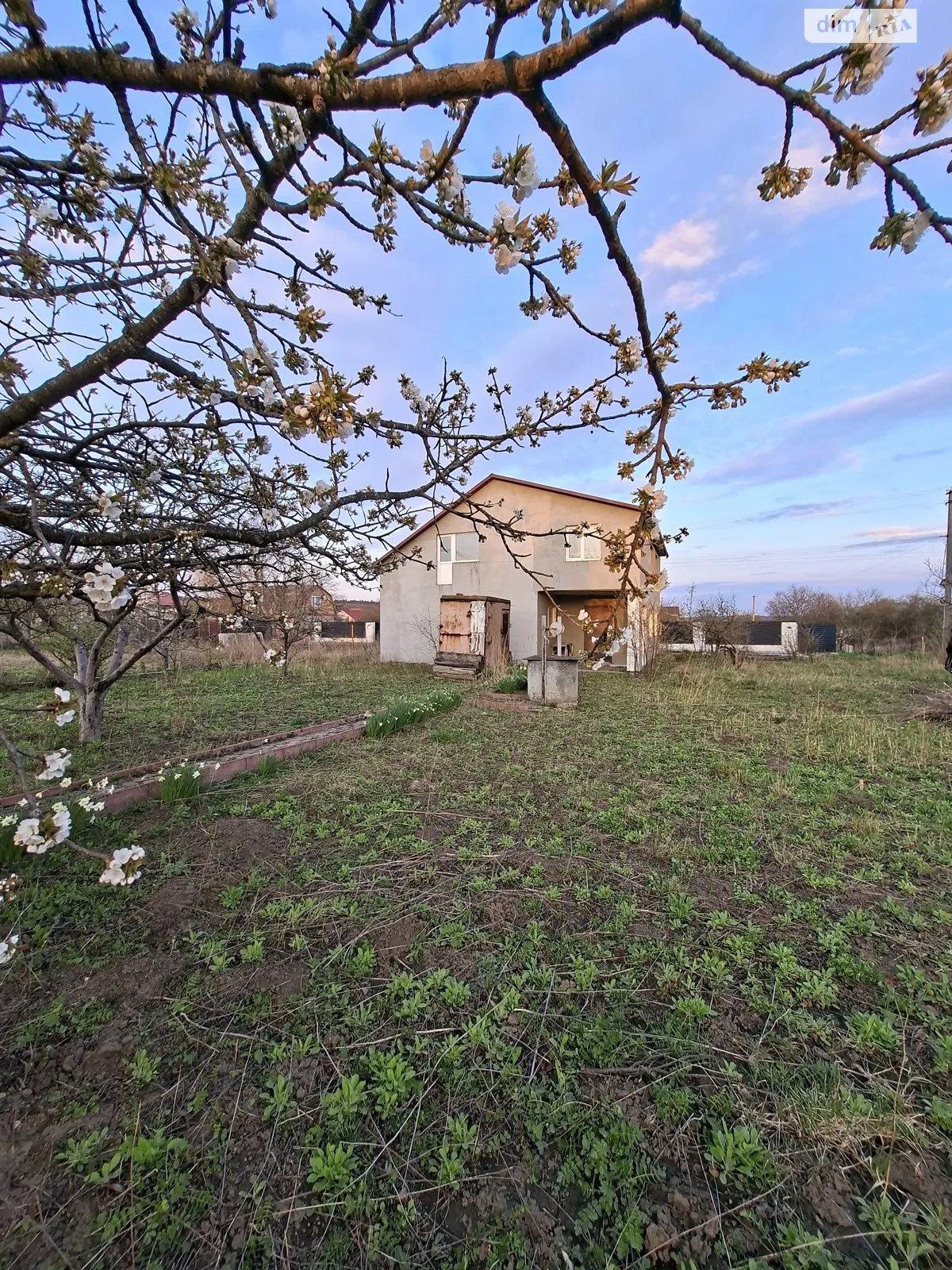 Продается дом на 2 этажа 200 кв. м с гаражом, цена: 65000 $ - фото 1