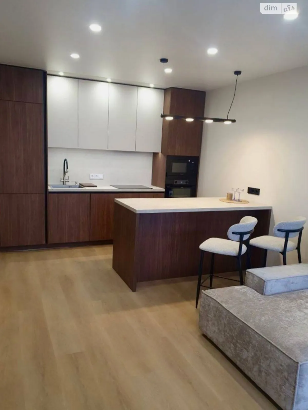 Продается 1-комнатная квартира 55 кв. м в Черкассах, ул. Праведницы Шулежко(Пушкина) - фото 1