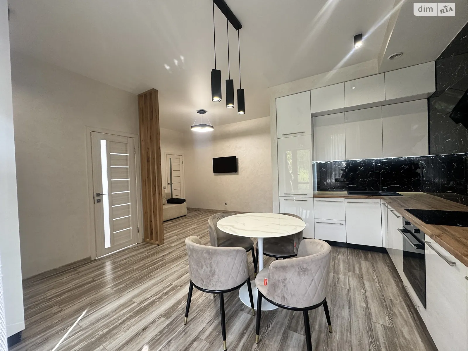 Сдается в аренду 1-комнатная квартира 50 кв. м в Хмельницком, ул. Парковая, 2/2 - фото 1