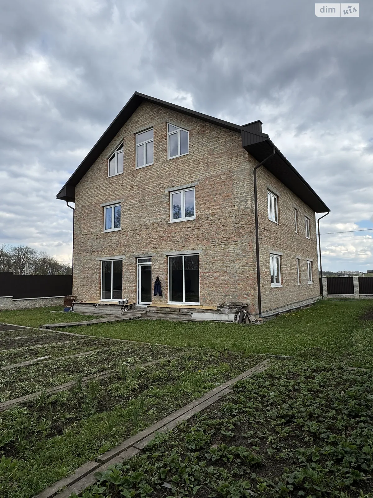 Продається будинок 2 поверховий 240 кв. м з банею/сауною, цена: 119000 $ - фото 1