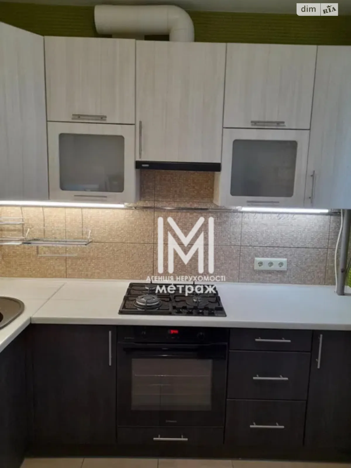 Продается 1-комнатная квартира 41 кв. м в Харькове, ул. Домостроительная, 13 - фото 1