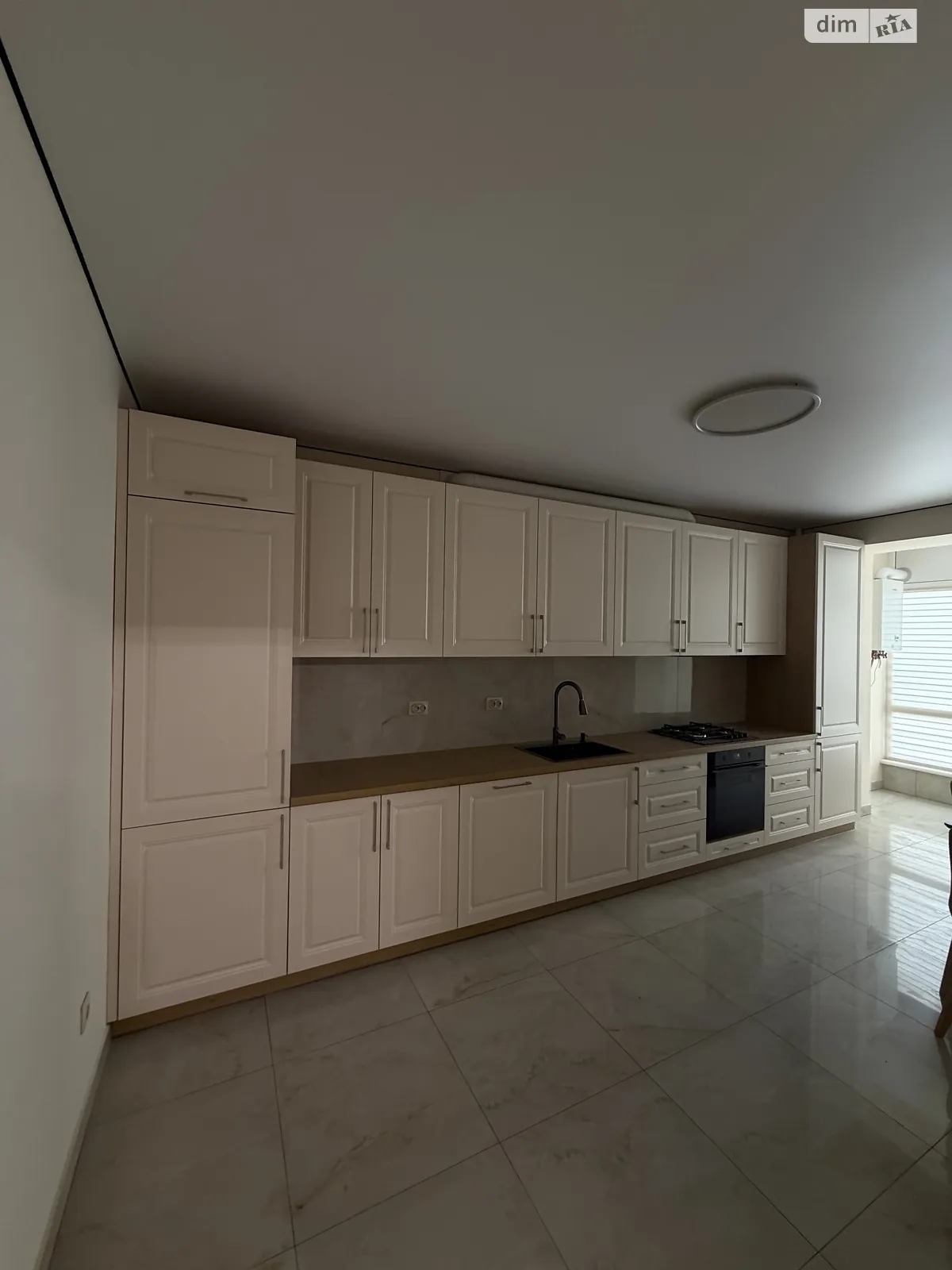 Сдается в аренду 1-комнатная квартира 47.2 кв. м в Ивано-Франковске, ул. Высочана Семена, 18 корпус 13 - фото 1