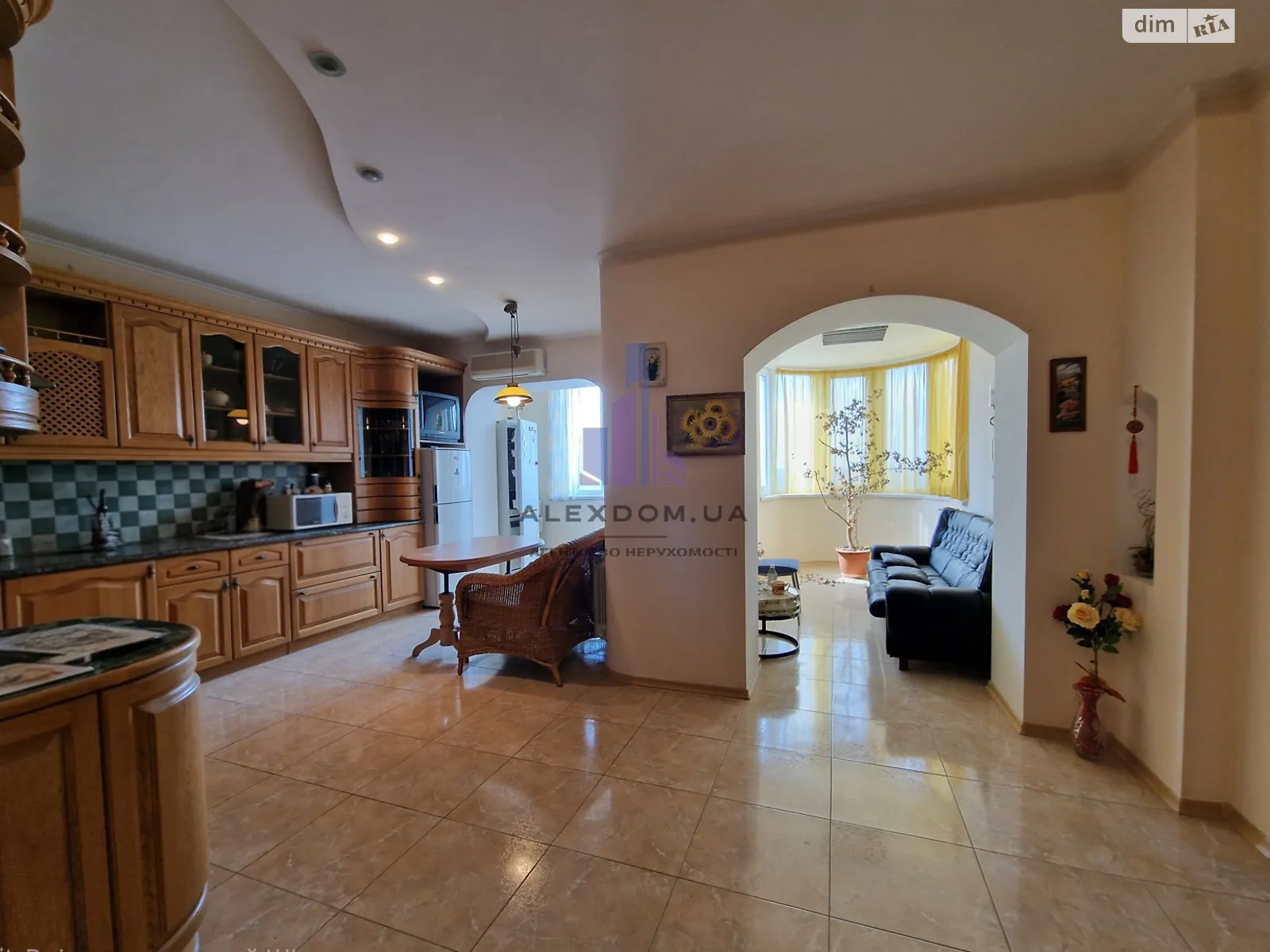 Продается 2-комнатная квартира 82.3 кв. м в Киеве, ул. Михаила Котельникова, 37А - фото 1