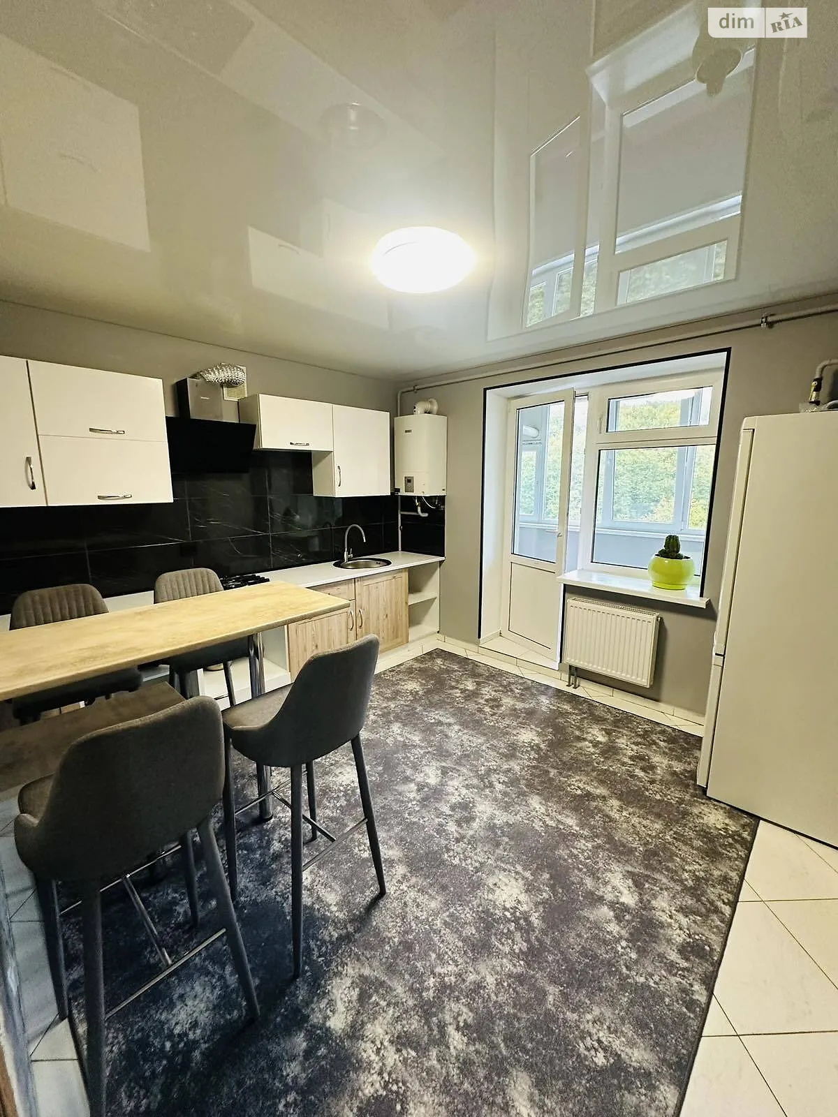 Сдается в аренду 1-комнатная квартира 46 кв. м в Хмельницком, ул. Лесогриневецкая, 26/2 - фото 1