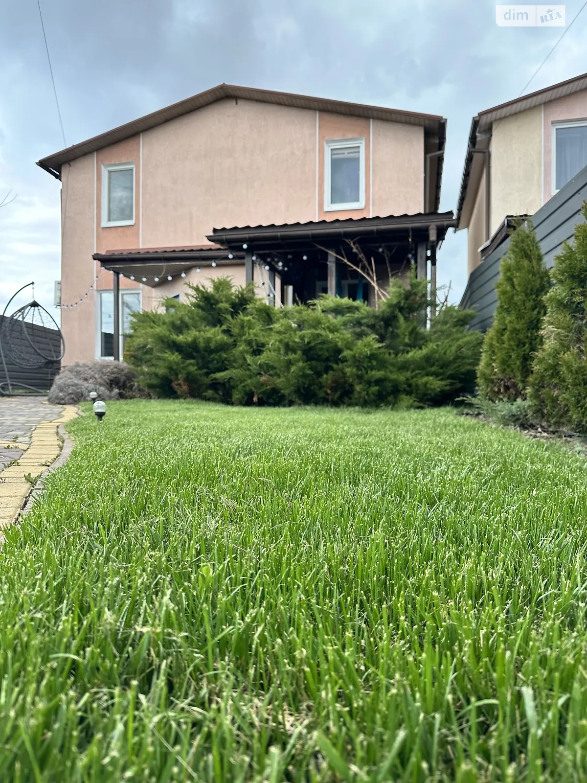 Продается дом на 2 этажа 103.7 кв. м с гаражом, цена: 145000 $ - фото 1