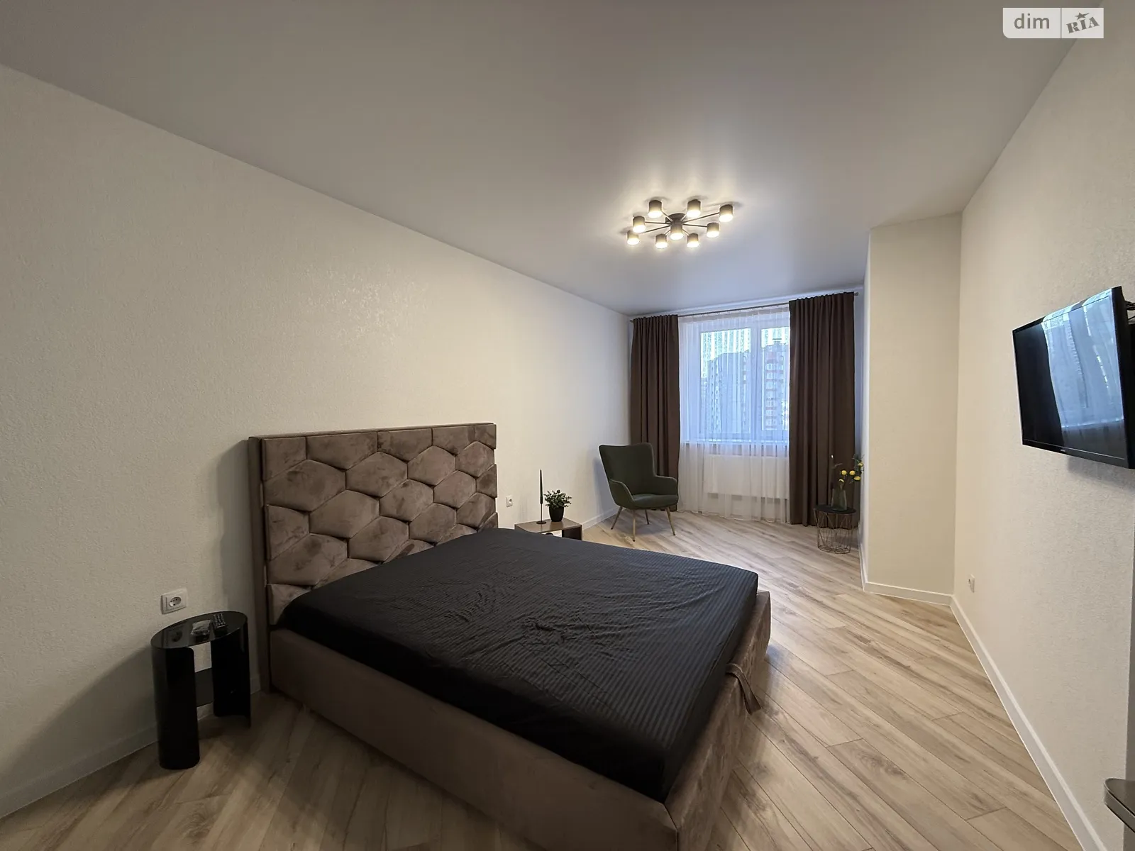 Сдается в аренду 1-комнатная квартира 47 кв. м в Хмельницком, ул. Степана Бандеры, 30А - фото 1