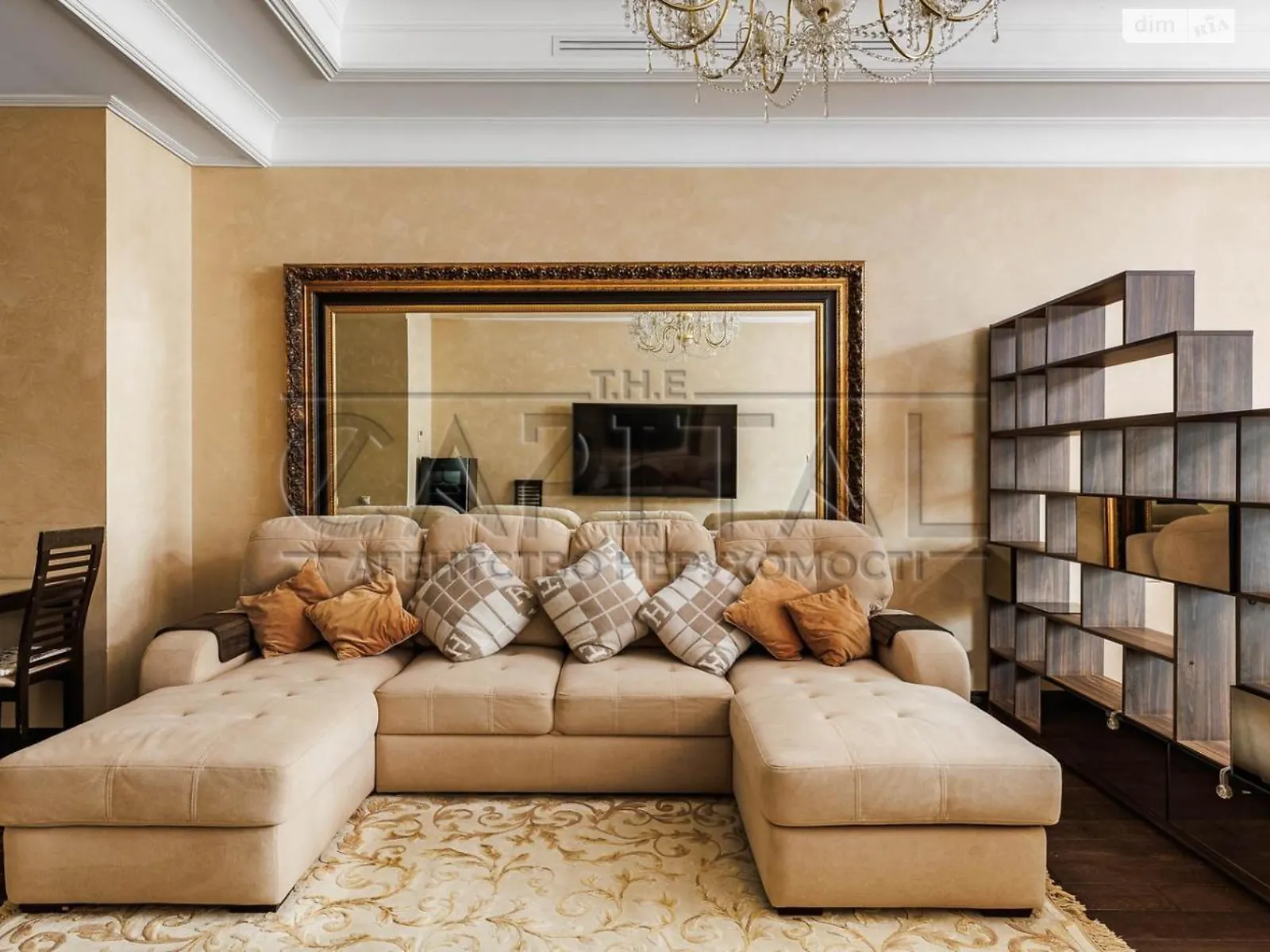 Продается 1-комнатная квартира 72 кв. м в Киеве, ул. Ломаковская(Мичурина), 56/2 - фото 1