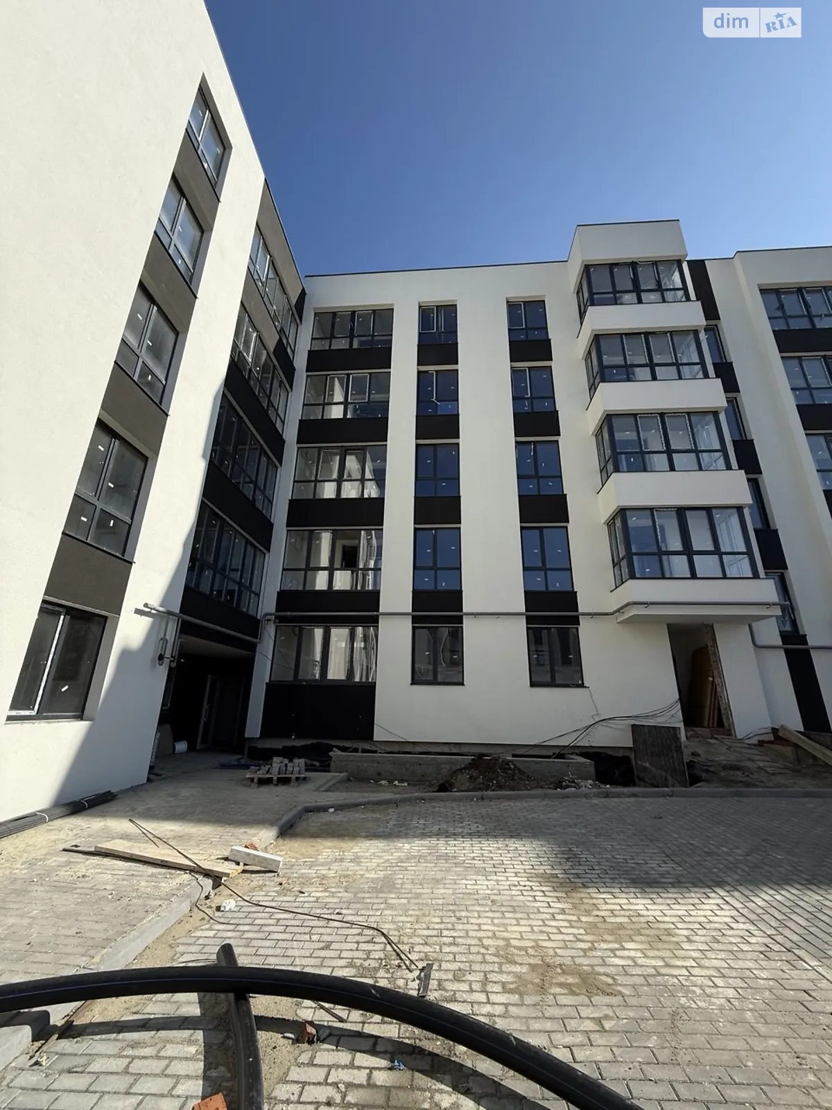 Продается 1-комнатная квартира 52.5 кв. м в Солонке, ул. Ивана Рубчака - фото 1