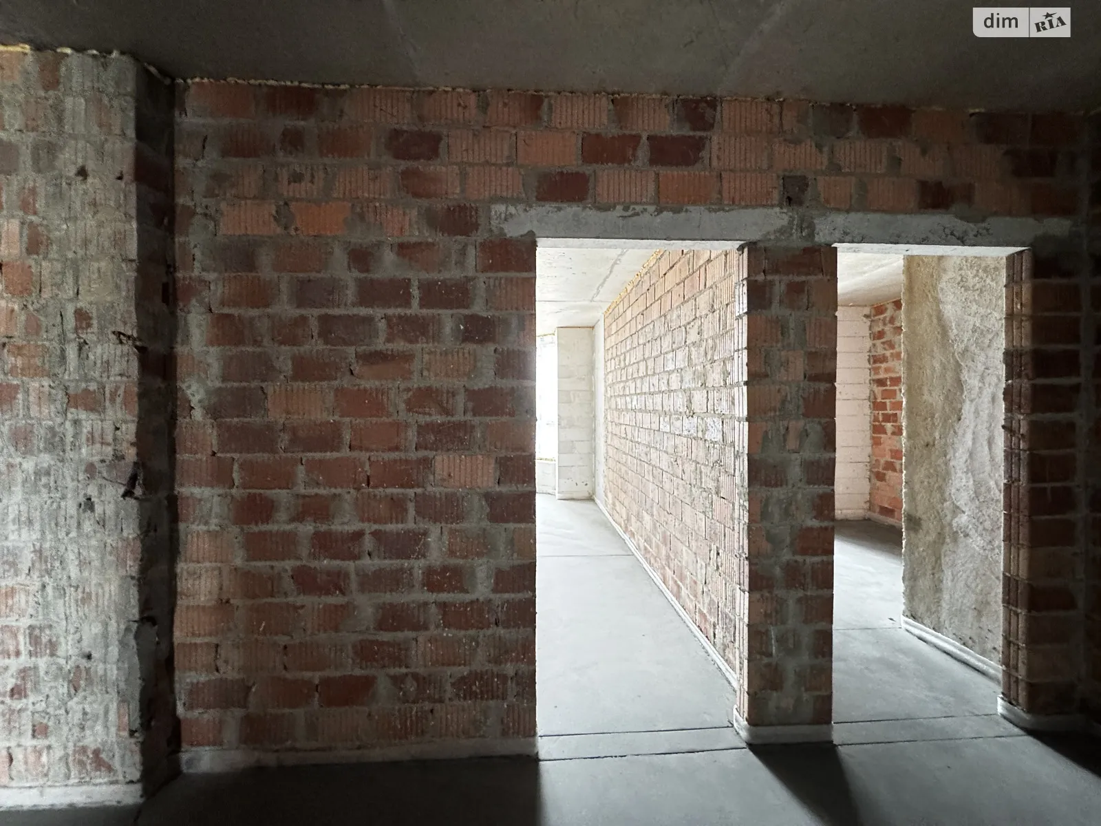 Продается 3-комнатная квартира 83 кв. м в Буче, бул. Леонида Бирюкова, 4 - фото 1