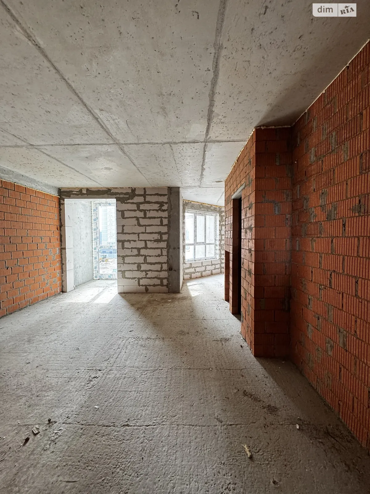 Продается 1-комнатная квартира 39.7 кв. м в Буче, бул. Леонида Бирюкова, 4 - фото 1