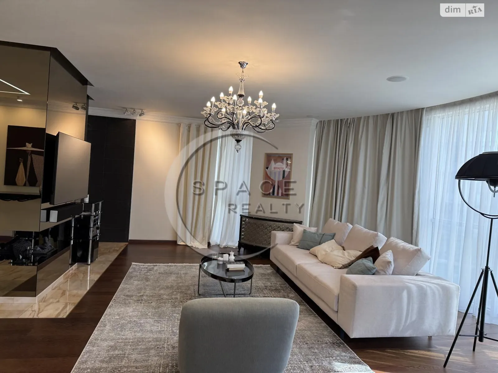 Сдается в аренду 3-комнатная квартира 145 кв. м в Киеве, ул. Андрея Верхогляда(Драгомирова), 20 - фото 1