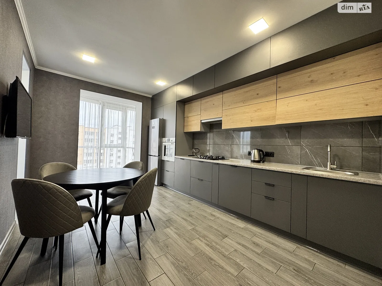 Сдается в аренду 12-комнатная квартира 82 кв. м в Хмельницком, ул. Заречанская, 11 - фото 1