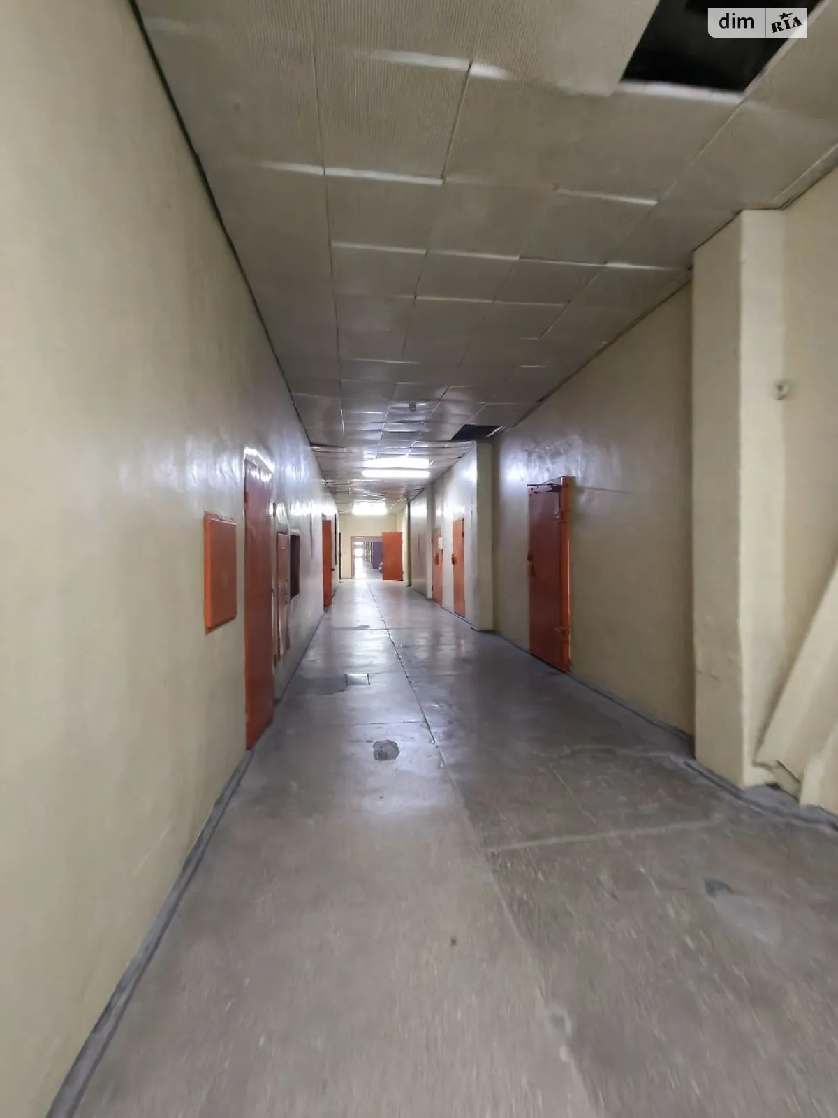 Сдается в аренду объект сферы услуг 180 кв. м в 4-этажном здании, цена: 27000 грн - фото 1