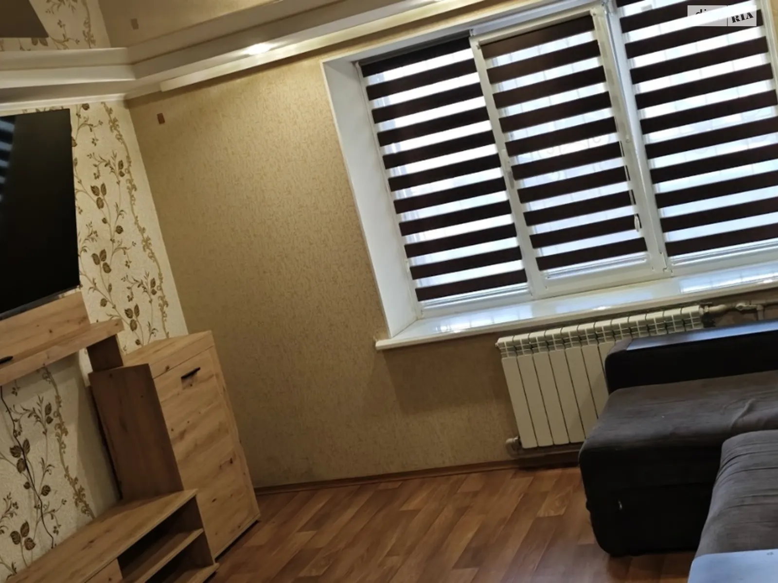 Продается 1-комнатная квартира 36 кв. м в Лозовой, мкр. Микрорайон №5, 7 - фото 1