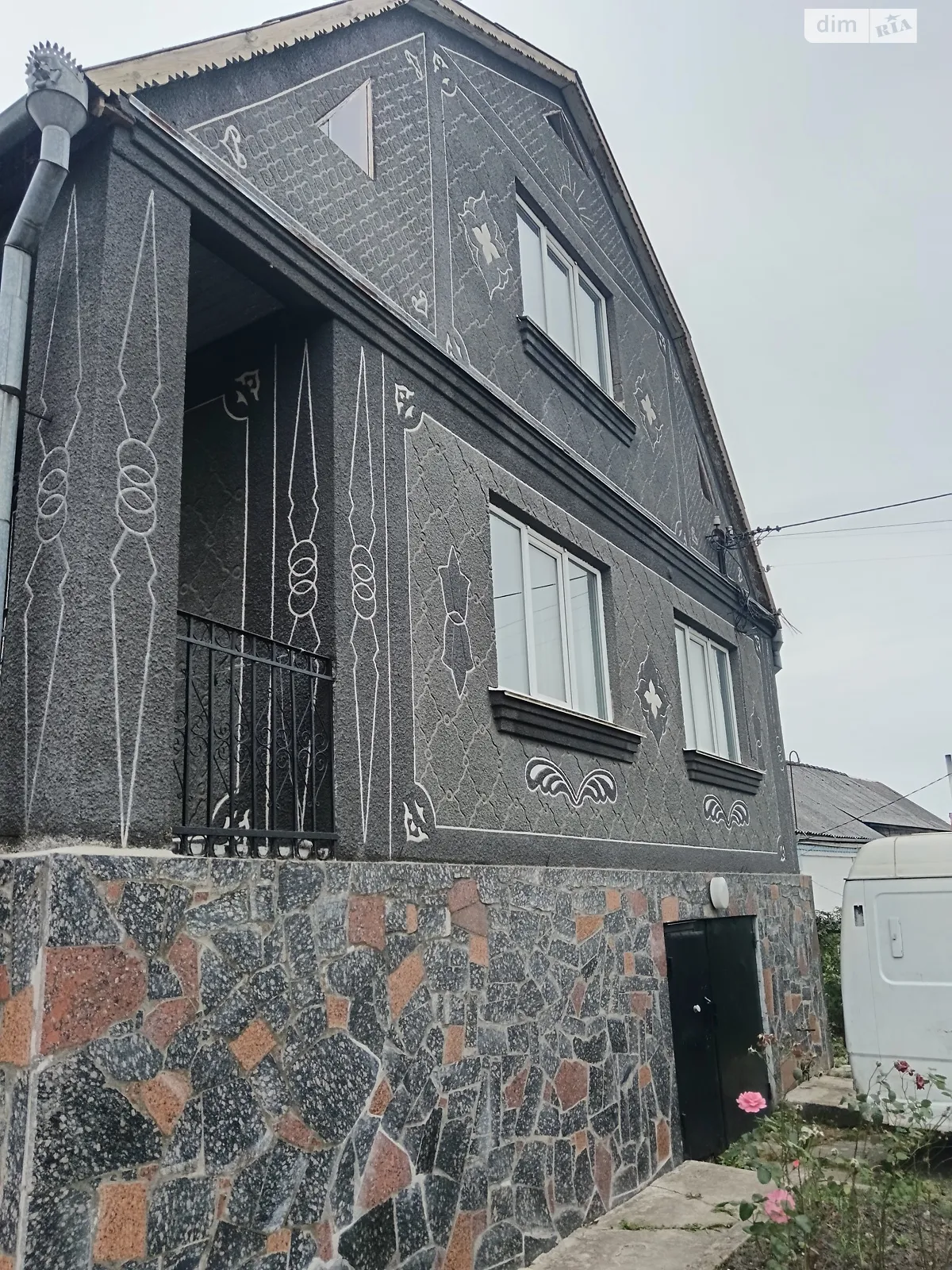 Продается дом на 2 этажа 241.7 кв. м с подвалом, цена: 97000 $ - фото 1