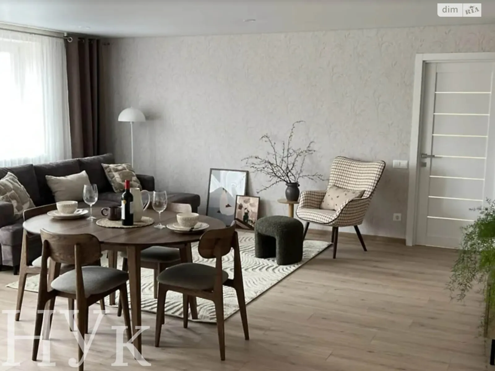 3-комнатная квартира 71.6 кв. м в Тернополе, ул. Старый Рынок - фото 1