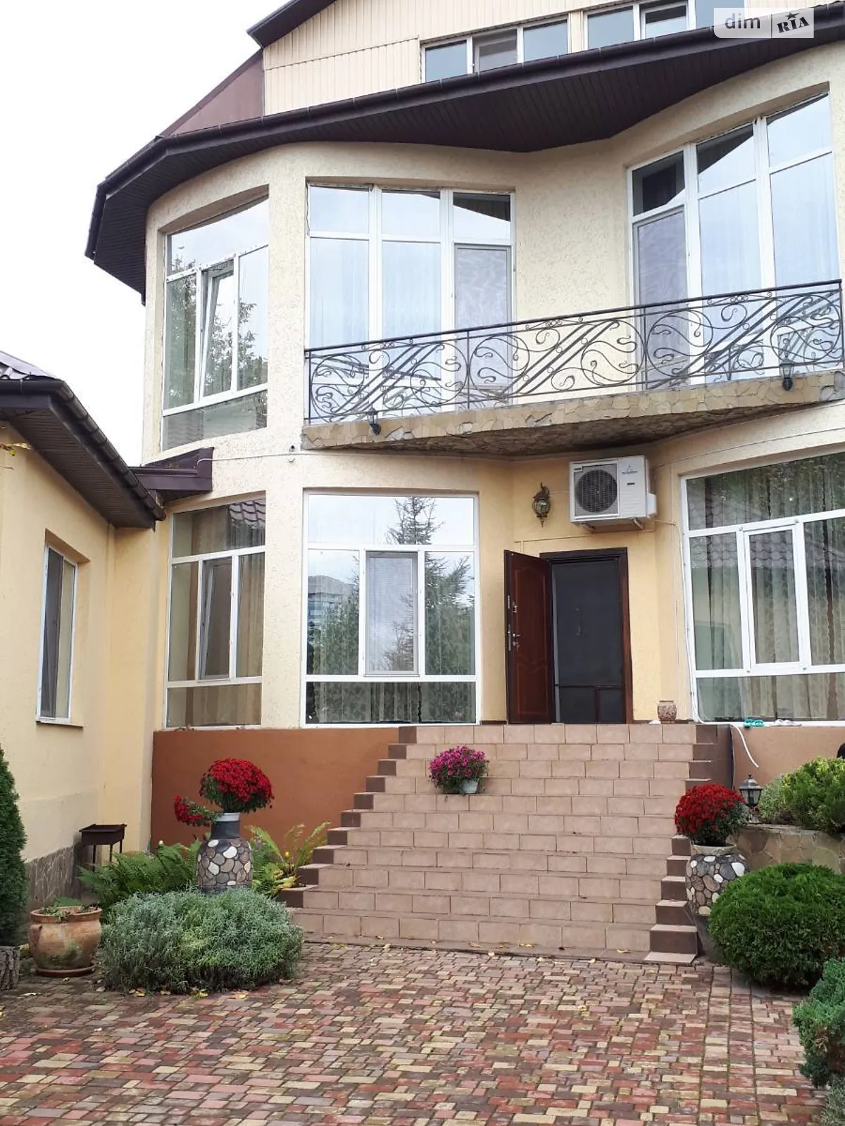 Продается дом на 2 этажа 400 кв. м с беседкой, цена: 380000 $ - фото 1