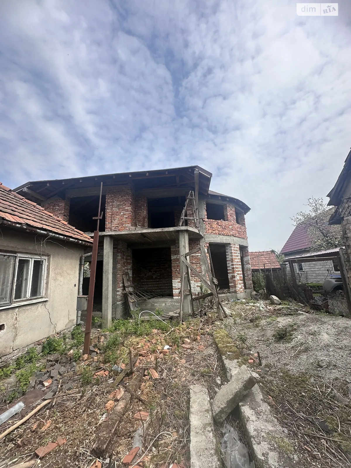 Продается дом на 2 этажа 83.6 кв. м с садом, цена: 35000 $ - фото 1