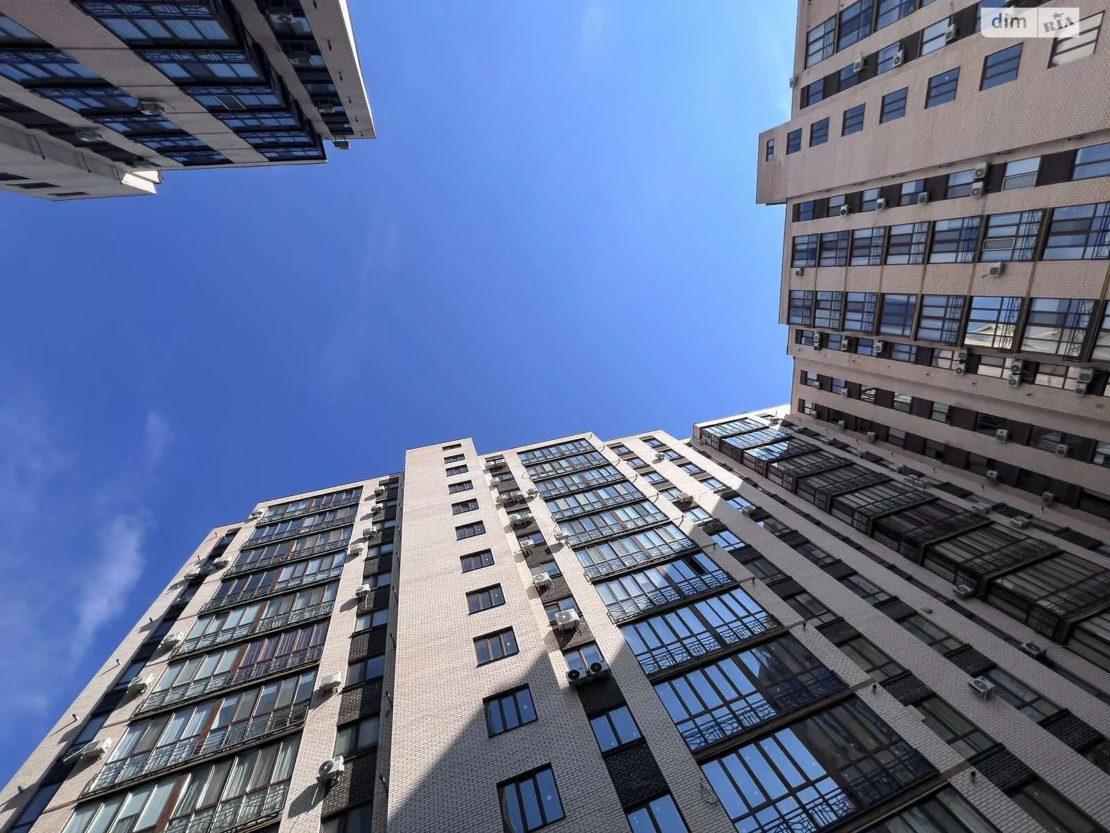 Продается 2-комнатная квартира 70 кв. м в Черкассах, ул. Героев Днепра - фото 1