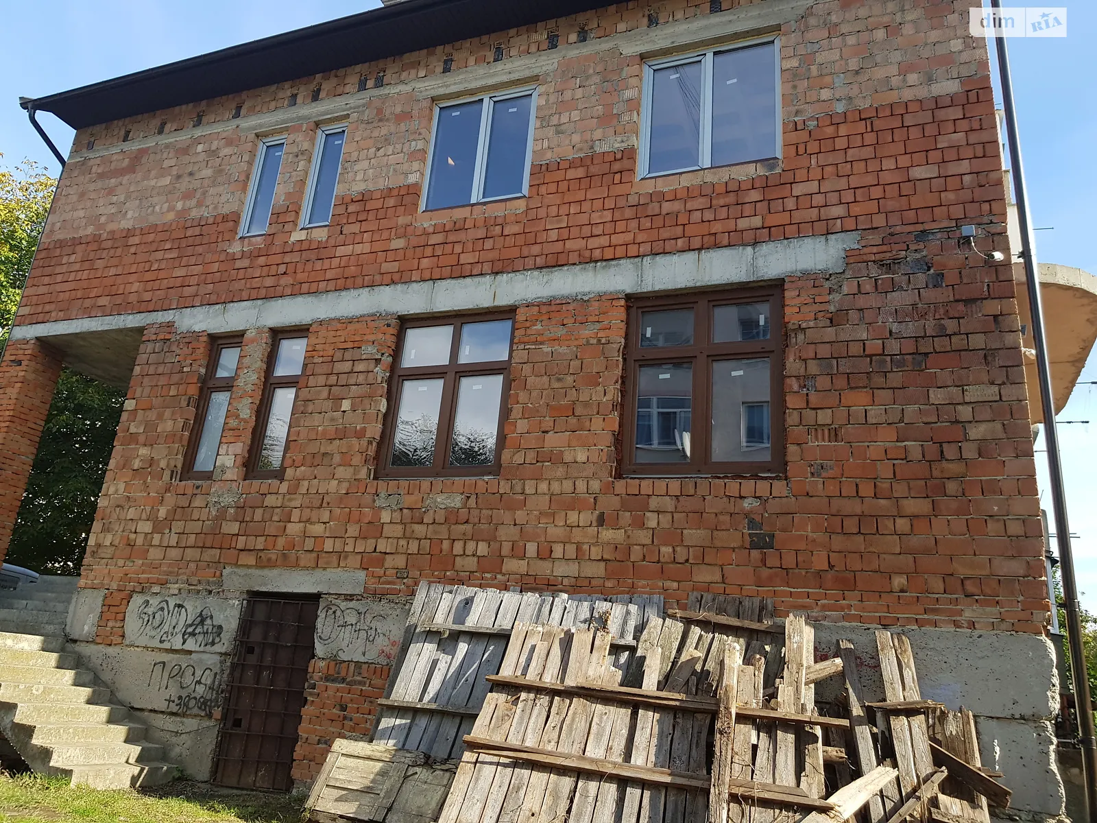 Продается 5-комнатная квартира 211 кв. м в Черновцах, цена: 99999 $ - фото 1