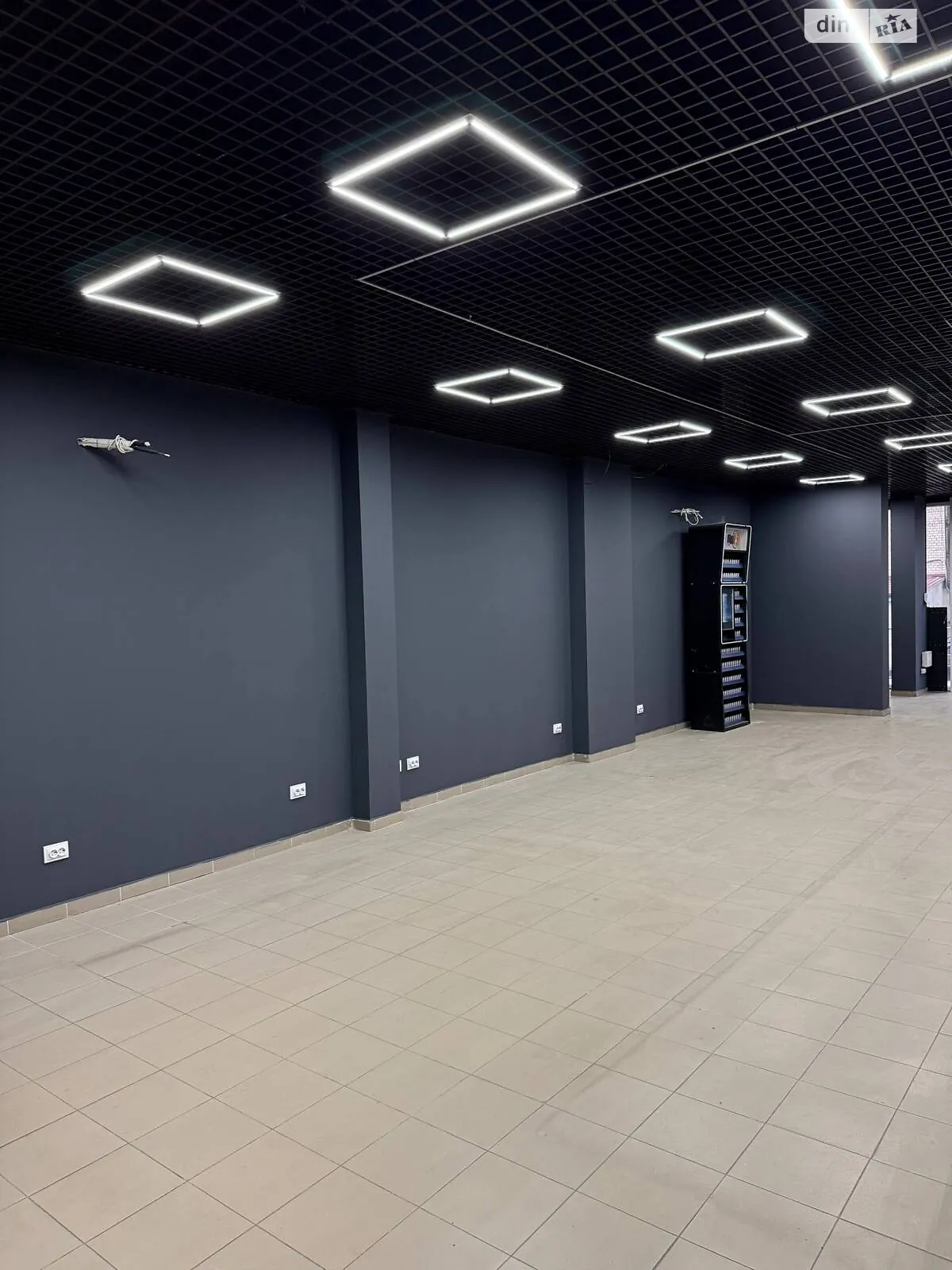 Продається приміщення вільного призначення 107.3 кв. м в 16-поверховій будівлі, цена: 155585 $ - фото 1