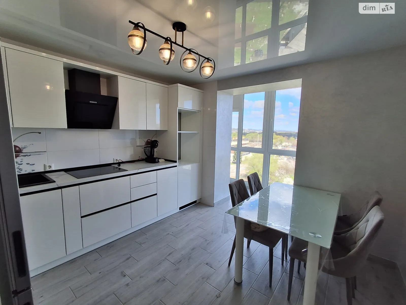 Продается 3-комнатная квартира 92 кв. м в Великой Березовице, ул. Зелёная - фото 1